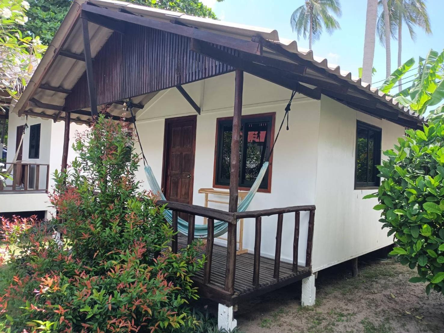 Sarana Bungalows (Adults Only) Baan Tai Dış mekan fotoğraf